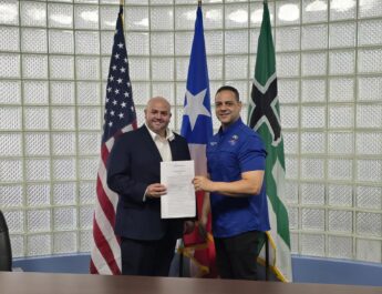 Firman acuerdo para transferencia de fondos que respaldan el “Playatón Añasco 2025”