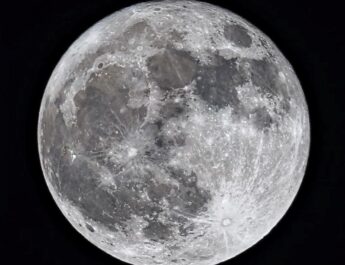 Lluvia de meteoros, Súper Luna llena y perihelio de la Tierra mañana sábado