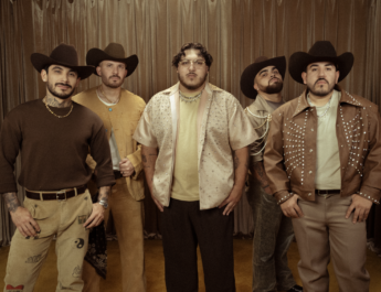 Grupo Frontera lleva “Triste pero bien cobrón tour” a la isla del encanto