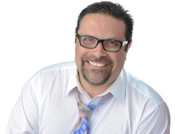 Cuando el deporte sale de la radio, no solo cambia de plataforma