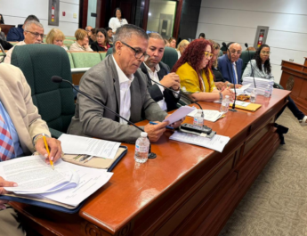 Asociación de Maestros defiende ante la Cámara proyectos de justicia salarial para el magisterio