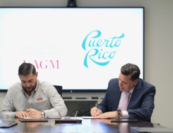UAGM y Discover Puerto Rico firman acuerdo educativo y turístico