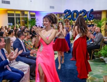 [GUAYNABO] Celebran más de 30 años de “Regi@s Pa’ Tu Prom”