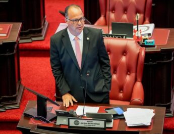 Juan Oscar Morales radica resolución para investigar interrupciones del servicio de agua en San Juan