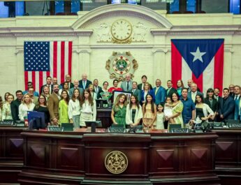 Senado reconoce trayectoria internacional de la soprano puertorriqueña Larisa Martínez