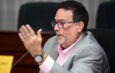 Denis Márquez denuncia aprobación de proyecto que debilita veda electoral