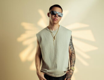 Kevin Gabriel lanza “Salsalandia”, su álbum debut salsero