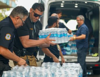 [VEGA BAJA] Municipio realiza misión solidaria en apoyo a Loíza