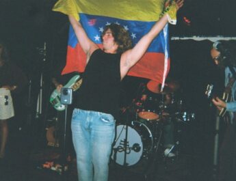 Fauzi estrena “Paliza” inspirado en la realidad de Venezuela