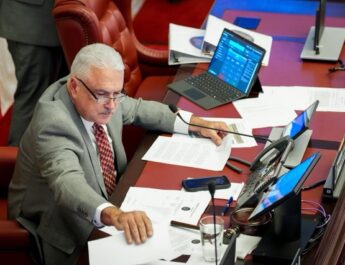 Senado culmina sesión con aprobación de medidas sobre salud, educación y municipios