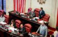 Senado aprueba medida que agrava la exposición obscena cometida en presencia de menores