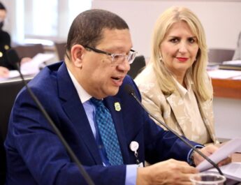 Senado evalúa controles al uso de IA en reclamaciones de seguros